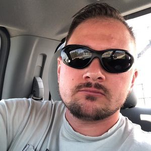 Meet your Posher, Eric